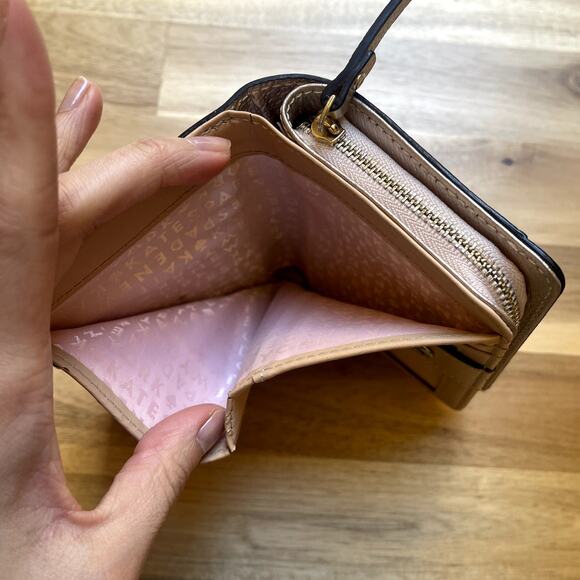 Kate Spade New York Wellesley Cara Rose Gold Metallic Leather Zippered Wallet - Picture 6 of 7